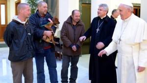 FOTO. S týmto Slovákom slávil pápež narodeniny...