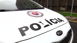 Vyhrážal sa, že ju zabije skrutkovačom a skočí pod vlak. Muža zo Slovenskej Volovej už obvinili