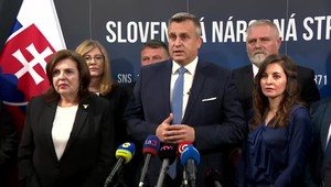 SNS po mimoriadnom sneme