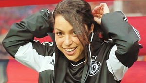 Ukážkový priamy kop SEXI fyzioterapeutky slávnej Chelsea