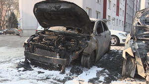 Záhadný požiar áut: Vyšetrovatelia nevylučujú cudzie zavinenie