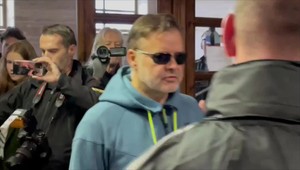 Dědeček NEBUDE stíhaný na slobode, ide do väzby