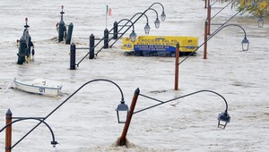 Povodne v Taliansku si vyžiadali dve obete, škody počítajú v desiatkach miliónov eur