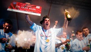 Filip Šebo: Spev, tanec a striptíz na základnej škole!