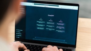 ChatGPT je nezastaviteľný: Používa ho viac ľudí ako Google Chrome