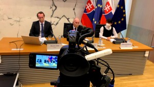 Zadlžujeme sa raketovo rýchlo a na dlho. Mnohí budú hypotéky splácať aj po 70ke