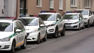 Ľudia vybrali nový dizajn policajných áut. Matovič hovorí o vyhadzovaní peňazí