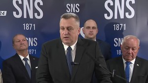 Tlačová beseda SNS k novému poslancovi