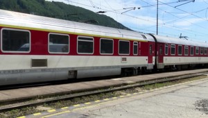 Štátne železnice majú výpadky. Niektoré regionálne vlaky nepremávajú