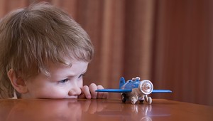 Matka zneužívaného chlapčeka (3) sa nevie rozhodnúť. Ísť na políciu, či nie