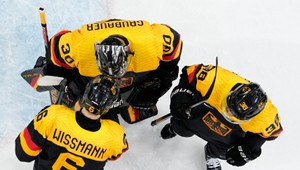 Nemcov potiahli hráči z NHL, Američania strelili päť gólov