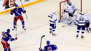 Rangers pätnástykrát v rade vyhrali zápas play-off o gól