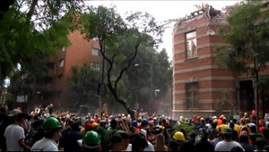 Počet obetí ničivého zemetrasenia v Mexiku stúpol na 245