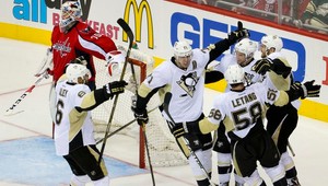 Tampa aj Pittsburgh vyrovnali série, Islanders bez Haláka