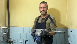 Z oblekov rovno do montérok: V siedmom nebi budú po rokoch opäť pomáhať aj politici!