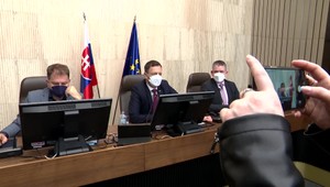 Vláda chce pomôcť ľuďom v núdzi, ktorých sa najviac dotýka zdražovanie. Peniaze ale doteraz nenašla