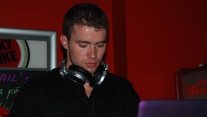 Petružálek muž dvoch tvárí: Hokejista & DJ Calimero!