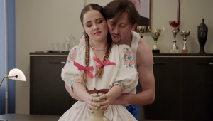 Poriadne pikantná scéna Lukáša Latináka: Rozdával si to v ministerskej kancelárii!