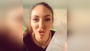 Dostala pokutu za vzbudenie verejného pohoršenia: Pozrite sa, čo mala oblečené