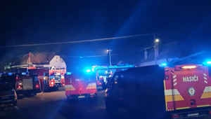 Rezort vnútra škrtá počet hasičov v nočných službách