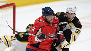 VIDEO: Zdeno Chára sa pobil! Postavil sa obávanému mužovi NHL