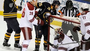 S pukom v gatiach do brány! Neuveriteľný vlastný gól v predĺžení