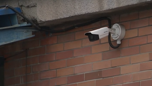 Vykradol čerpaciu stanicu, ale zaplatil za nápoj. Bizarný prípad rieši polícia