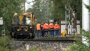 Vážna nehoda pri Poprade. Ženu zrazil železničný pracovný stroj