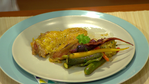 Kurací stehenný plátok na glazovanej zelenine