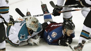 Víťazstvo Sharks, hetrik Marleaua