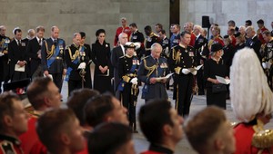 Bude tam celý svet, no Sussexovci pozvánku nedostali! Zato na princa Georgea (9) čaká prvá, smutná povinnosť!