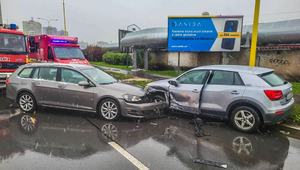 V Košiciach po vážnej zrážke dvoch áut oživovali vodičku. V aute sa nachádzali aj deti