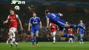 Arsenal stále v kŕči, Schmelzerovi sa splnil detský sen