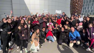 Pricestovali aj cez pol sveta na koncert, ten sa NEKONAL! Bendig svojich fanúšikov prekvapil