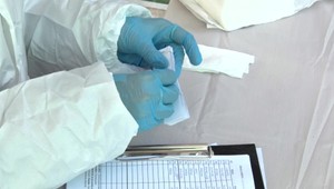 Spochybnený nákup samotestov: Odborník tvrdí, že s tým, čo sme nakúpili sa pracovať nedá