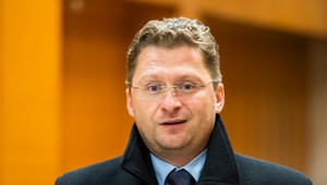 Decembrové služby vypovedali ďalší lekári. Na vine sú Matovičove šeky, tvrdí Visolajský z LOZ