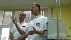 Pani Iveta podstúpila v žilinskej nemocnici unikátnu operáciu. Onkologickým pacientom dáva veľkú nádej