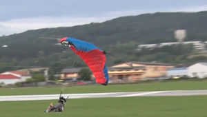 Slovensko si vyslúžilo rekord v počte skákaní z lietadla. Tipnite si, koľkokrát parašutista skočil