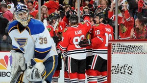 Chicago zmrazilo St. Louis v predĺžení, rozhodol Kane. Hossa asistoval