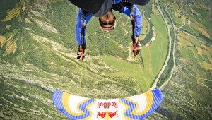 Tento paraglajdista dokázal nemožné!