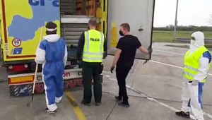 Veľká razia na hraniciach s Rakúskom: Polícia kontroluje odpad, ktorý môže byť infikovaný