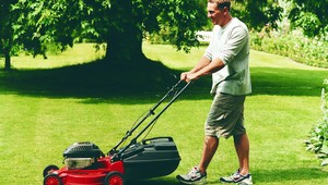 V nedeľu si nepokosia. V obci na severe Slovenska je zakázané všetko hlučné