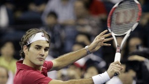 Federer prvý s dvoma stovkami týždňov na vrchole v rade