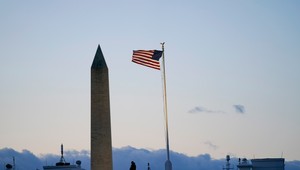 V USA sa začali voľby do Kongresu, očakáva sa úspech republikánov