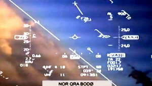 Pilot stíhačky sa o chlp vyhol ruskému stroju