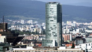 Národná banka priniesla horšiu prognózu než rezort financií. Ekonomika sa prepadne do recesie