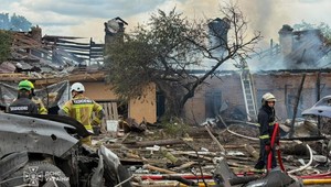 Ruský útok na Kyjev zabil najmenej deväť ľudí, hlásia desiatky zranených