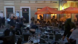 Futbaloví chuligáni chcú ísť na slobodu skôr. Podľa advokáta sú tresty príliš tvrdé