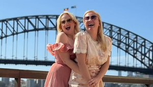 Už sú svoje! Hviezdna herečka sa po nevydarených vzťahoch s mužmi vydala za ženu!