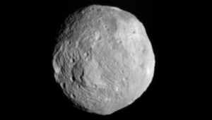 Na asteroide Vesta by sa Mount Everest stratil